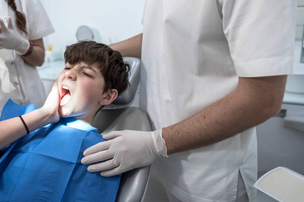 Best Emergency Tooth Extraction in West Perrine, FL